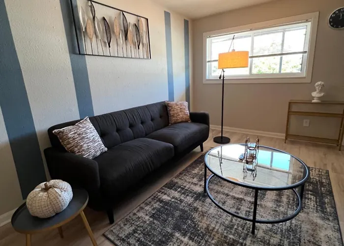 Downtown Dallas Luxe Escape 1 Bd 1 Ba